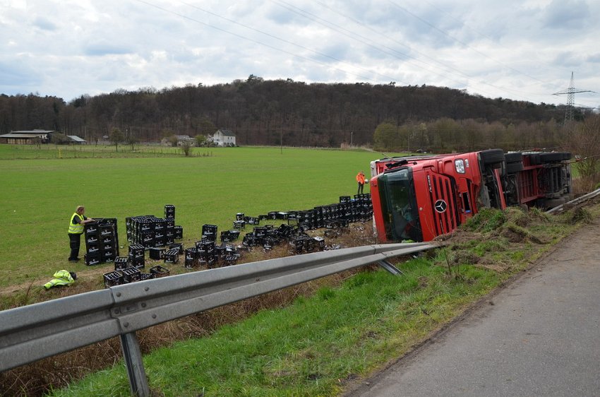 Bierlaster umgestuerzt A 3 Rich Frankfurt Hoehe AS Lohmar P073.JPG